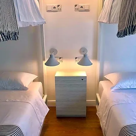 ホステル Alameda Exclusive House *